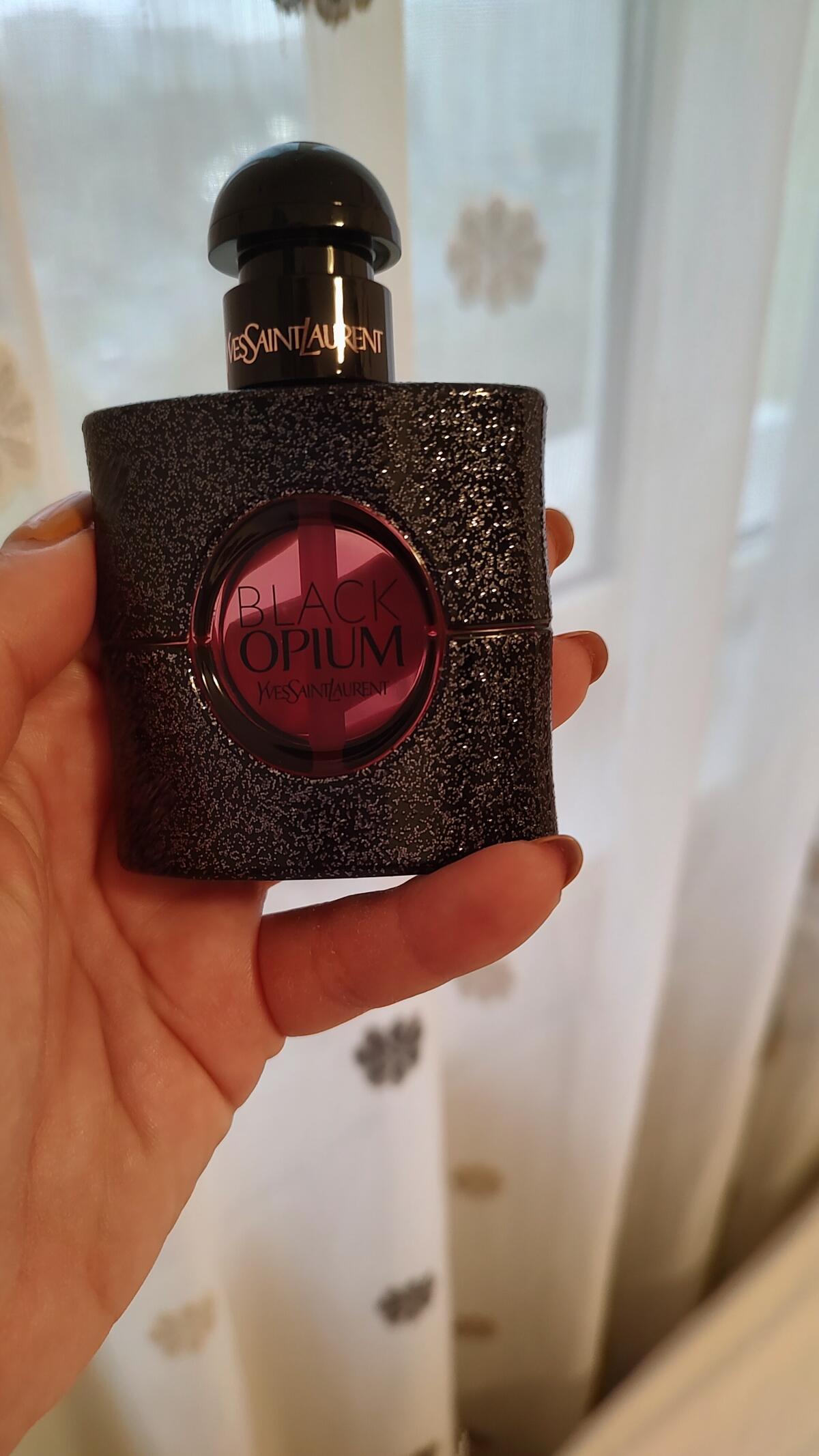 عطر ادکلن بلک اوپیوم نئون ایو سن لوران - Black Opium Neon Yves Saint Laurent - بررسی، قیمت و خرید
