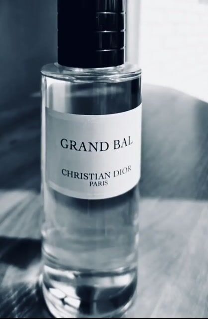 عطر ادکلن دیور گراند بال دیور - Dior Grand Bal Dior - بررسی، قیمت و خرید