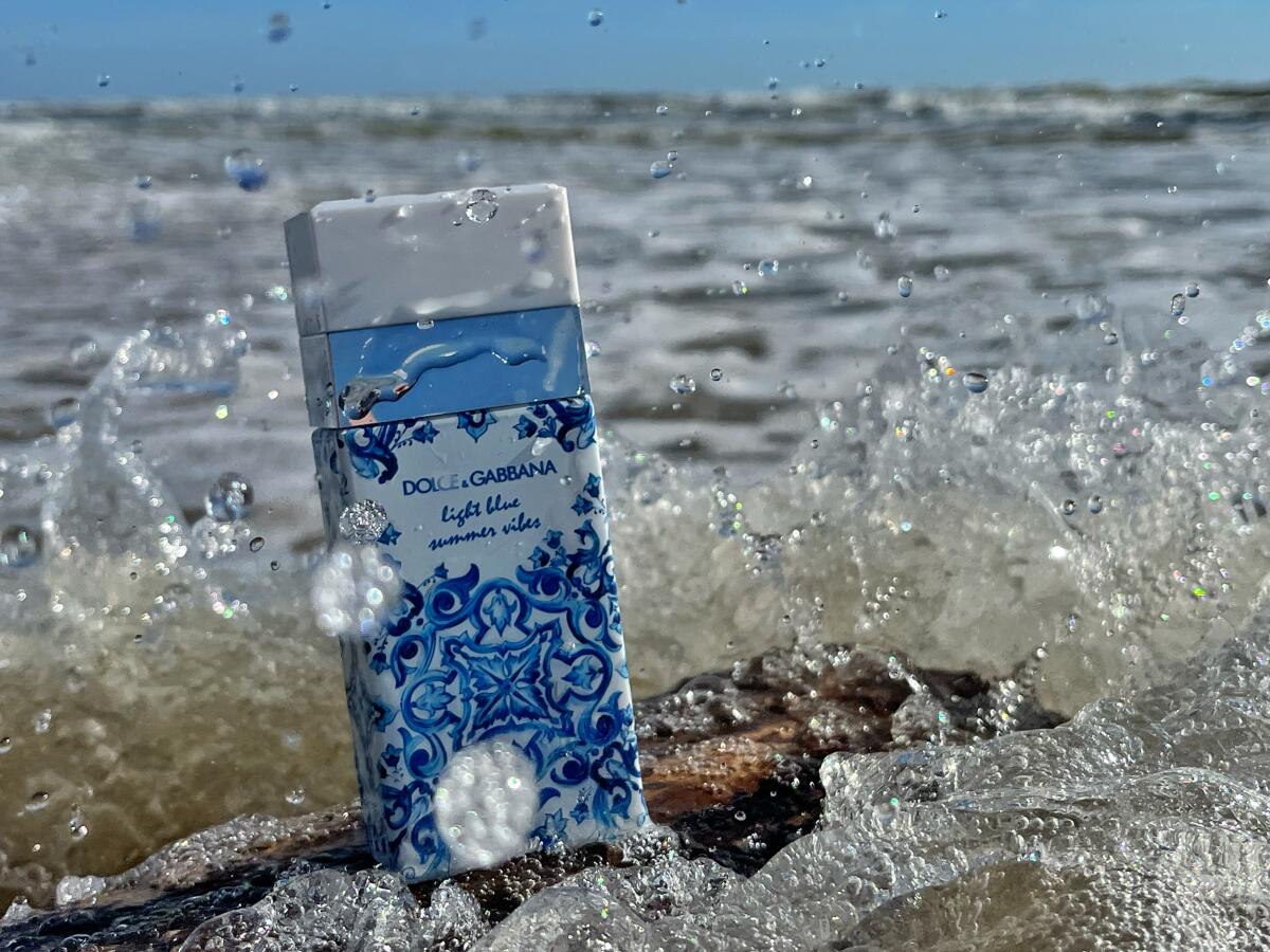 عطر ادکلن لایت بلو سامر وایبز دولچه اند گابانا - Light Blue Summer Vibes Dolce&Gabbana - بررسی، قیمت و خرید