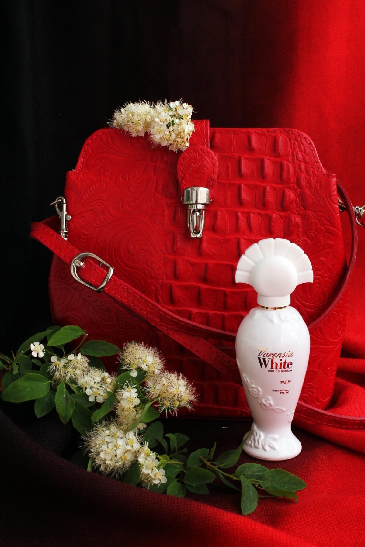 عطر ادکلن وارنسیا وایت اولریک دو وارنز - Varensia White Ulric de Varens - بررسی، قیمت و خرید