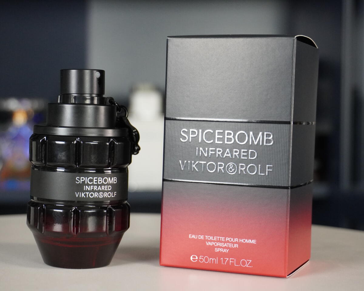 عطر ادکلن سپایسبامب اینفرارد ویکتور اند رالف - Spicebomb Infrared Viktor&Rolf - بررسی، قیمت و خرید