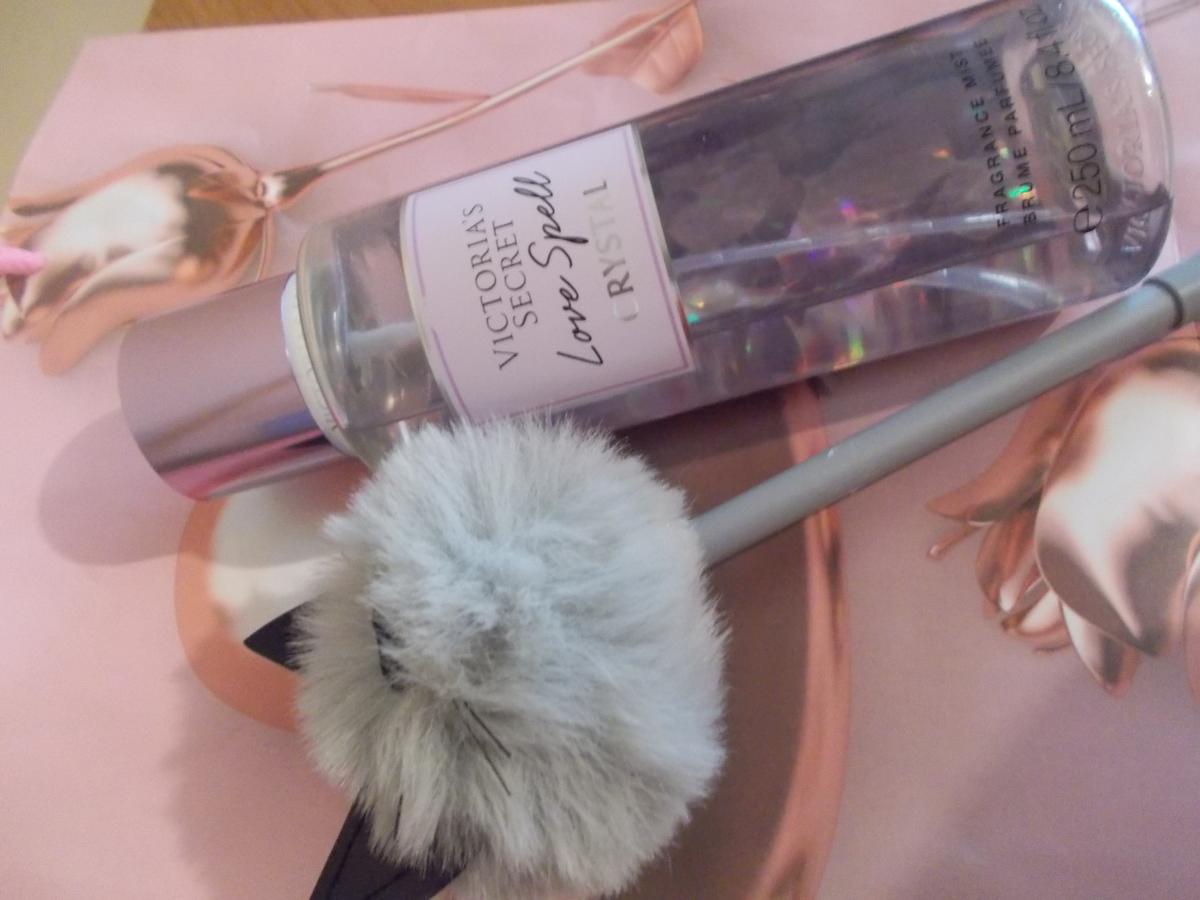 عطر ادکلن لاو اسپِل لا کرِم ویکتوریا سکرت - Love Spell La Crème Victoria's Secret - بررسی، قیمت و خرید