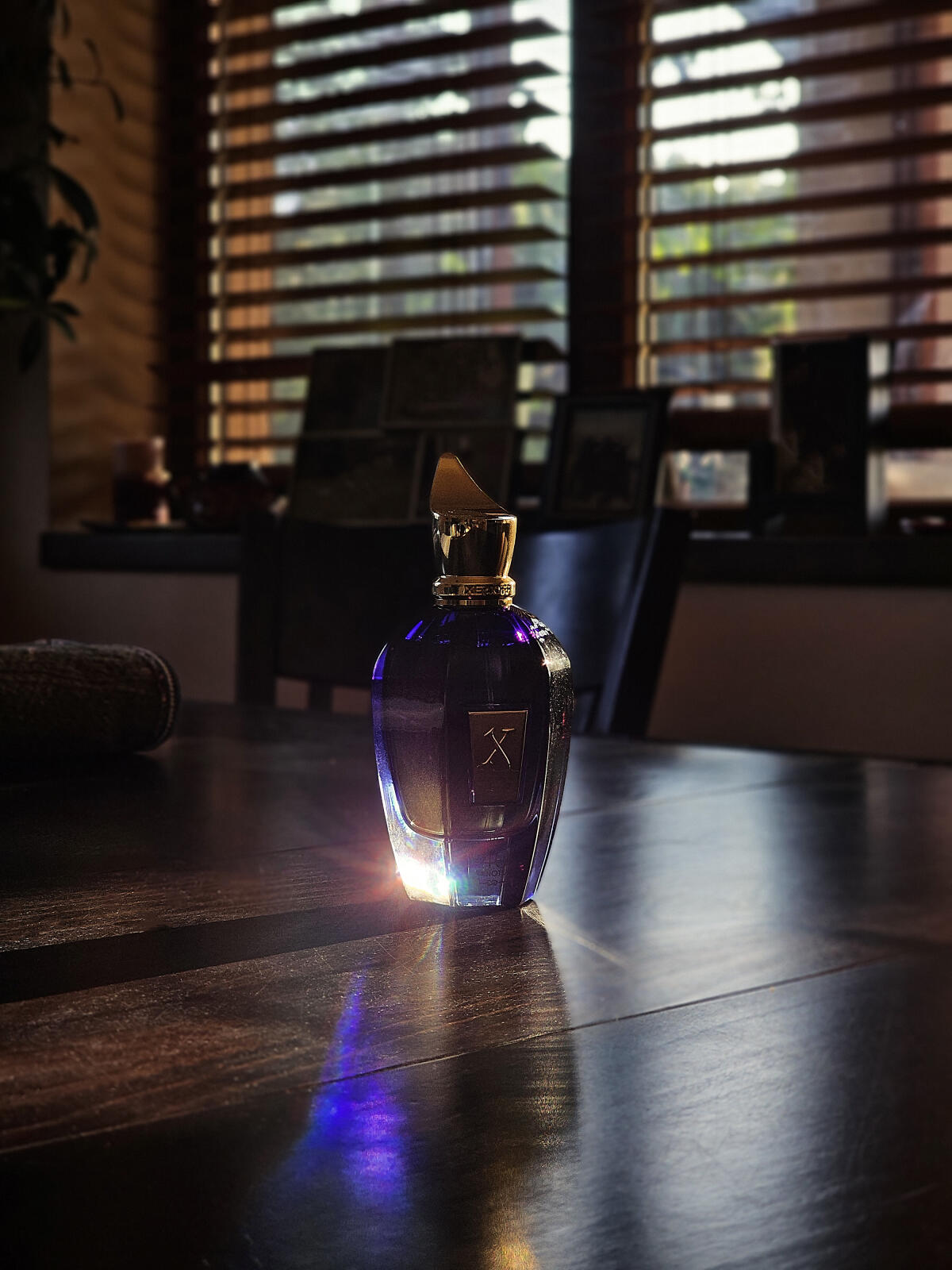 عطر ادکلن چهل نات زرژف - 40 Knots Xerjoff - بررسی، قیمت و خرید