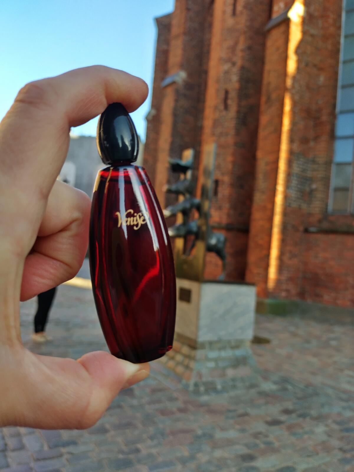 عطر ادکلن ونیز ایو روشه - Venice Yves Rocher - بررسی، قیمت و خرید