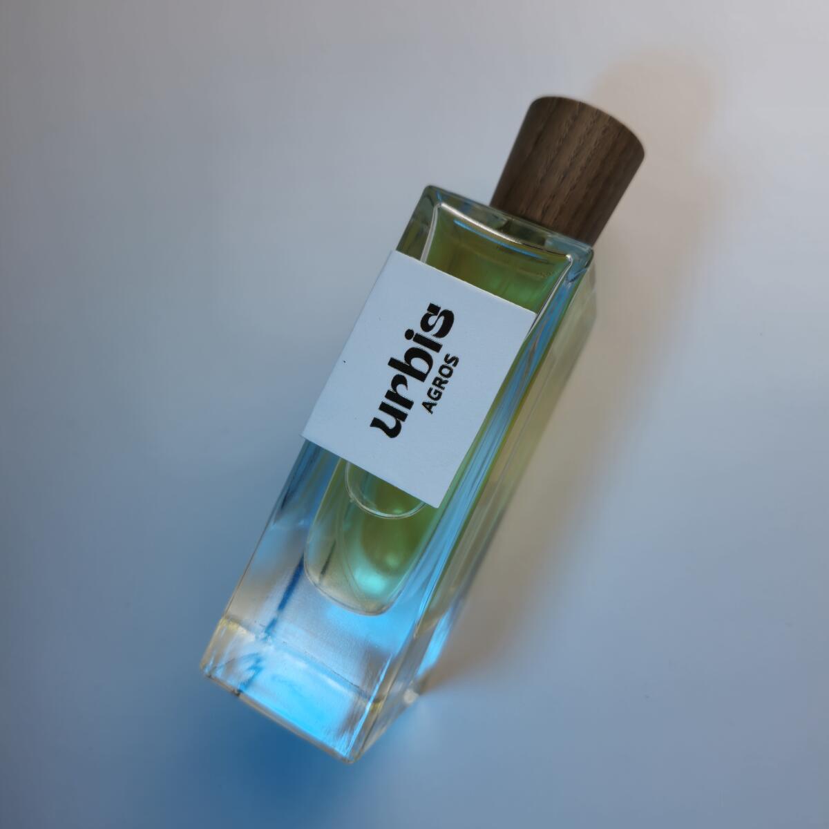 عطر ادکلن آگروس اُربیس پرفیومز - Agros URBIS PARFUMS - بررسی، قیمت و خرید