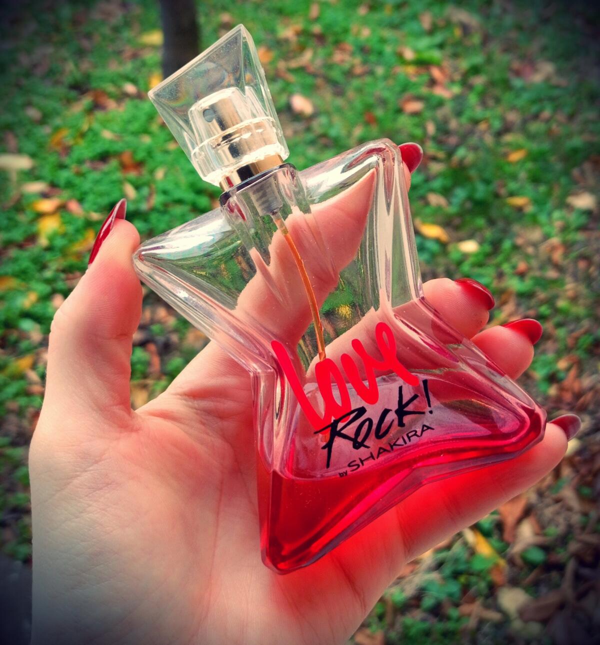 عطر ادکلن لاو راک بای شکیرا شکیرا - Love Rock! by Shakira Shakira - بررسی، قیمت و خرید