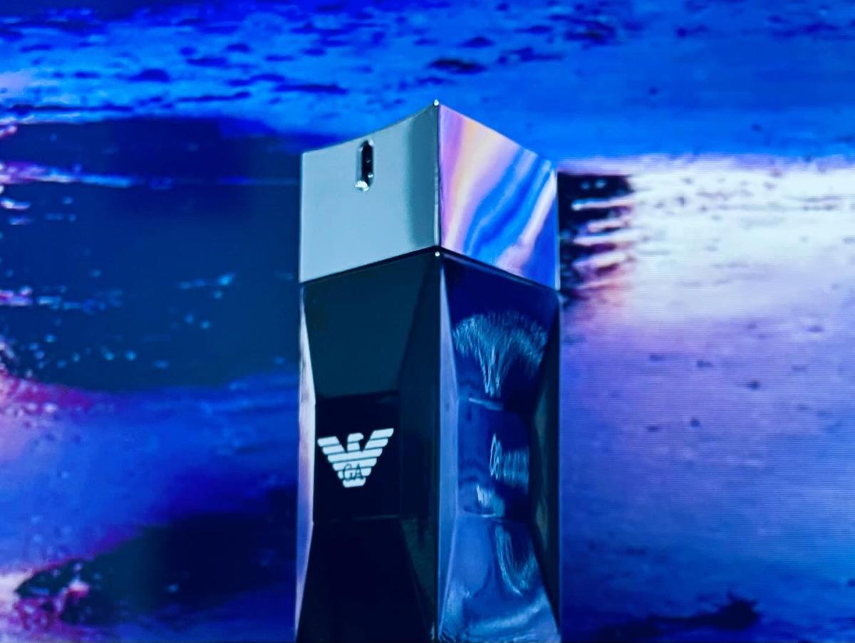عطر ادکلن امپوریو آرمانی دیاموندز بلک کارات فور هیم جورجیو آرمانی - Emporio Armani Diamonds Black Carat for Him Giorgio Armani - بررسی، قیمت و خرید