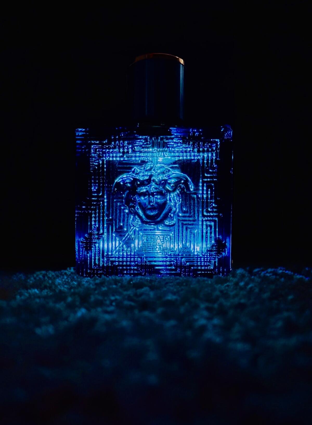 عطر ادکلن ایروس ورساچه - Eros Versace - بررسی، قیمت و خرید