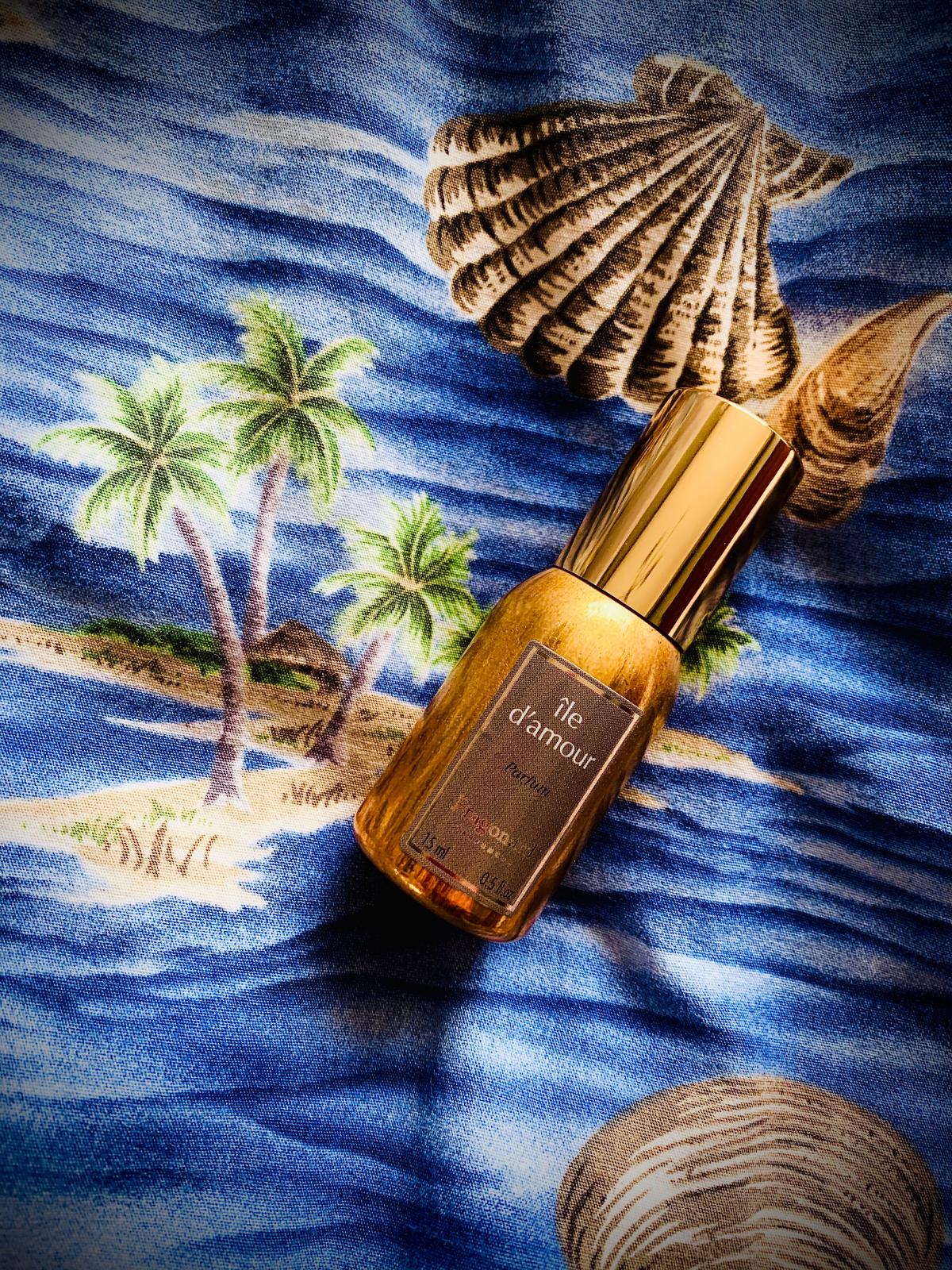 عطر ادکلن ایل دامور فراگُنارد - Ile d'Amour Fragonard - بررسی، قیمت و خرید