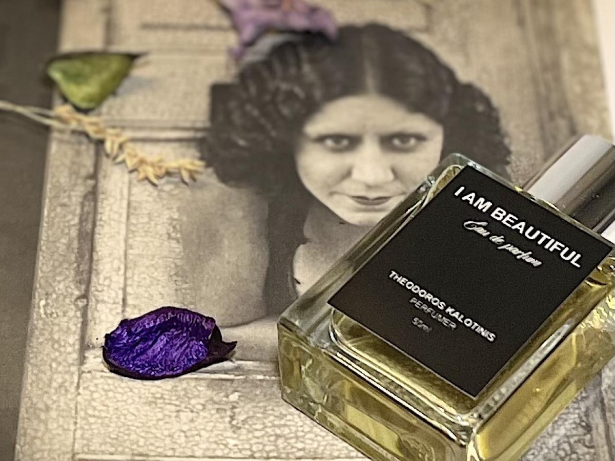 عطر ادکلن آی ام بیوتیفول تئودوروس کالوتینیس - I Am Beautiful Theodoros Kalotinis - بررسی، قیمت و خرید
