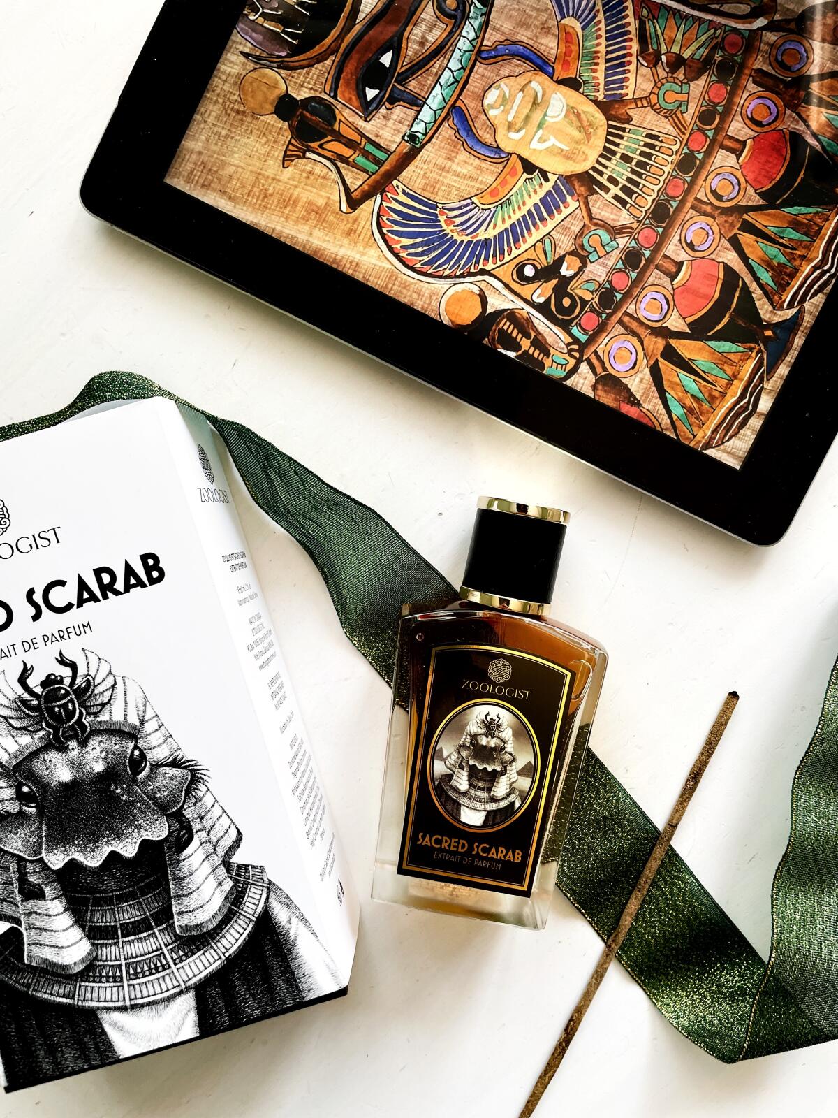 عطر ادکلن سیکرد اسکارب زئولوژیست پرفیومز - Sacred Scarab Zoologist Perfumes - بررسی، قیمت و خرید