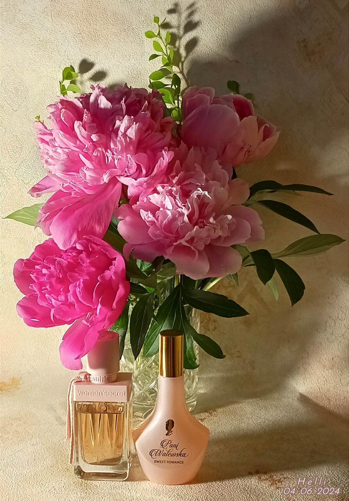 عطر ادکلن اینتیمت وومن سیکرت - Intimate Women Secret - بررسی، قیمت و خرید