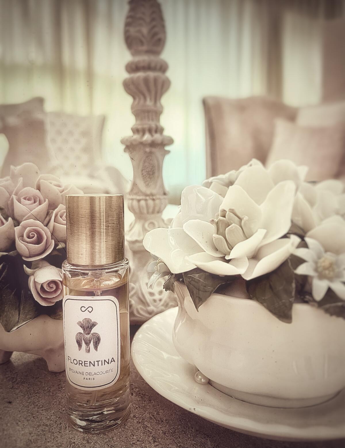 عطر ادکلن فلورنتینا سیلوین دلاکورت - Florentina Sylvaine Delacourte - بررسی، قیمت و خرید