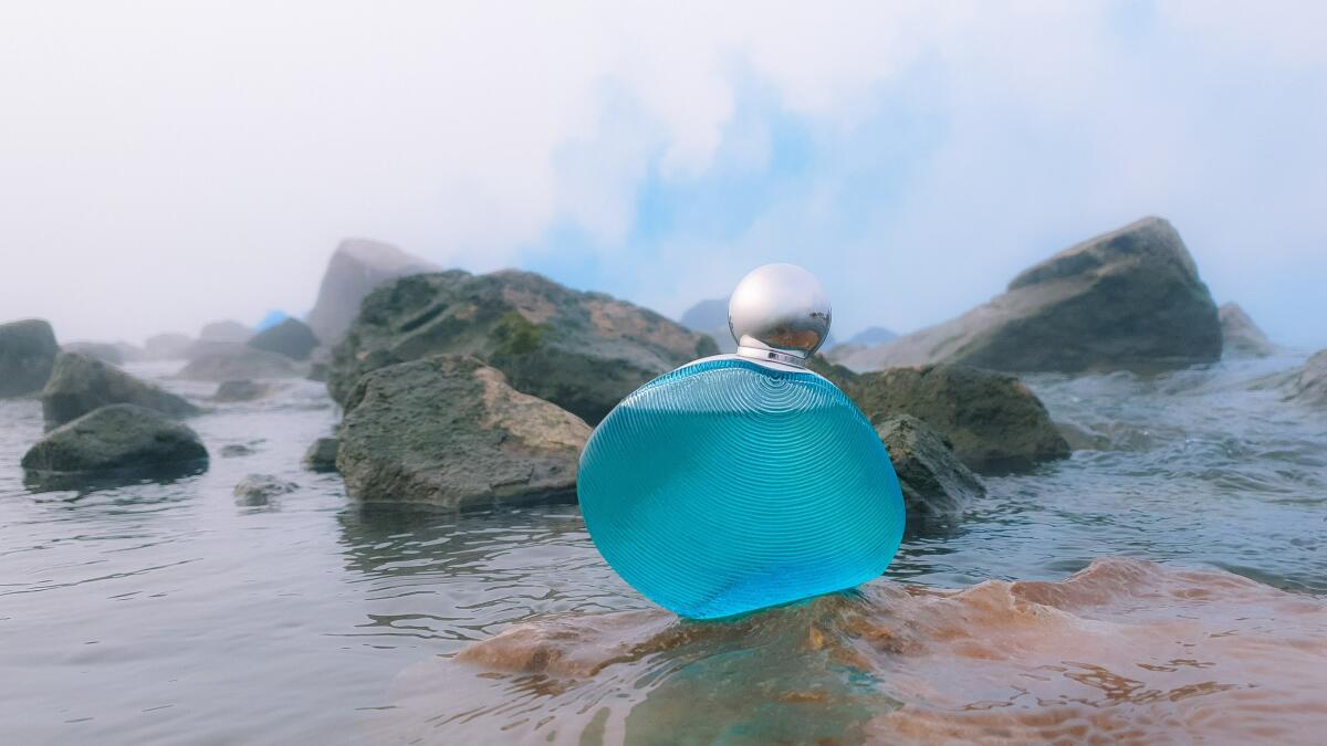 عطر ادکلن آکوومن روشاس - Aquawoman Rochas - بررسی، قیمت و خرید