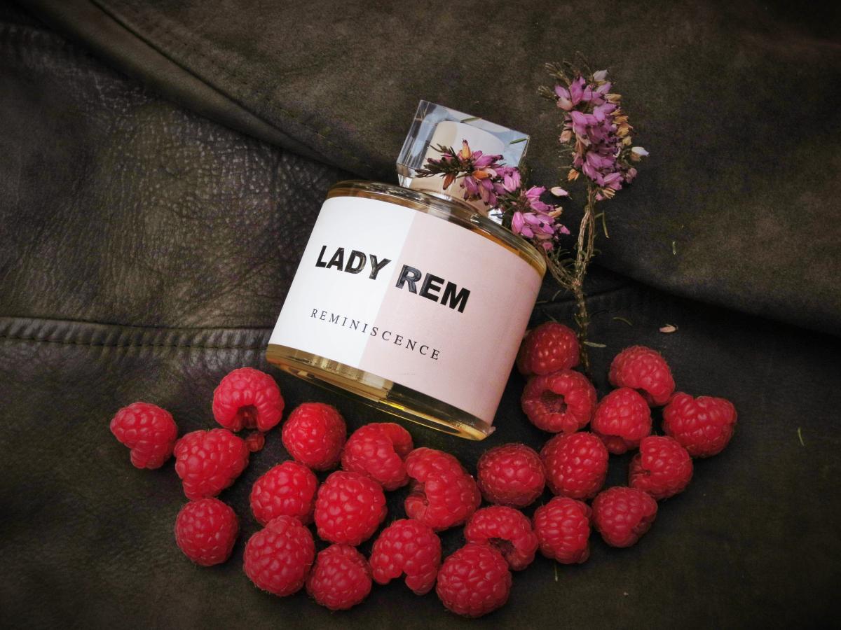 عطر ادکلن لیدی رِم رمینی‌سنس - Lady Rem Reminiscence - بررسی، قیمت و خرید