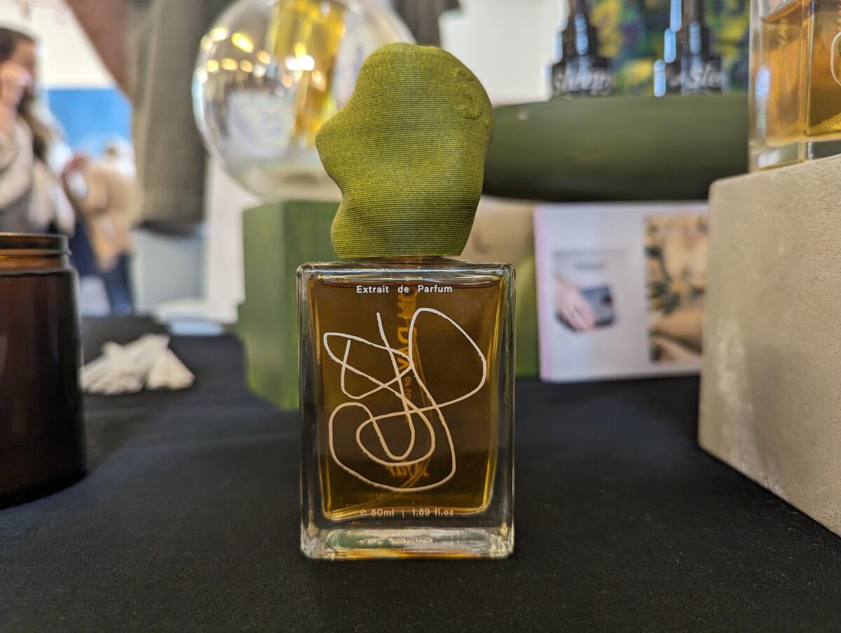 عطر ادکلن آفار ساندی - Afar Sun.day - بررسی، قیمت و خرید