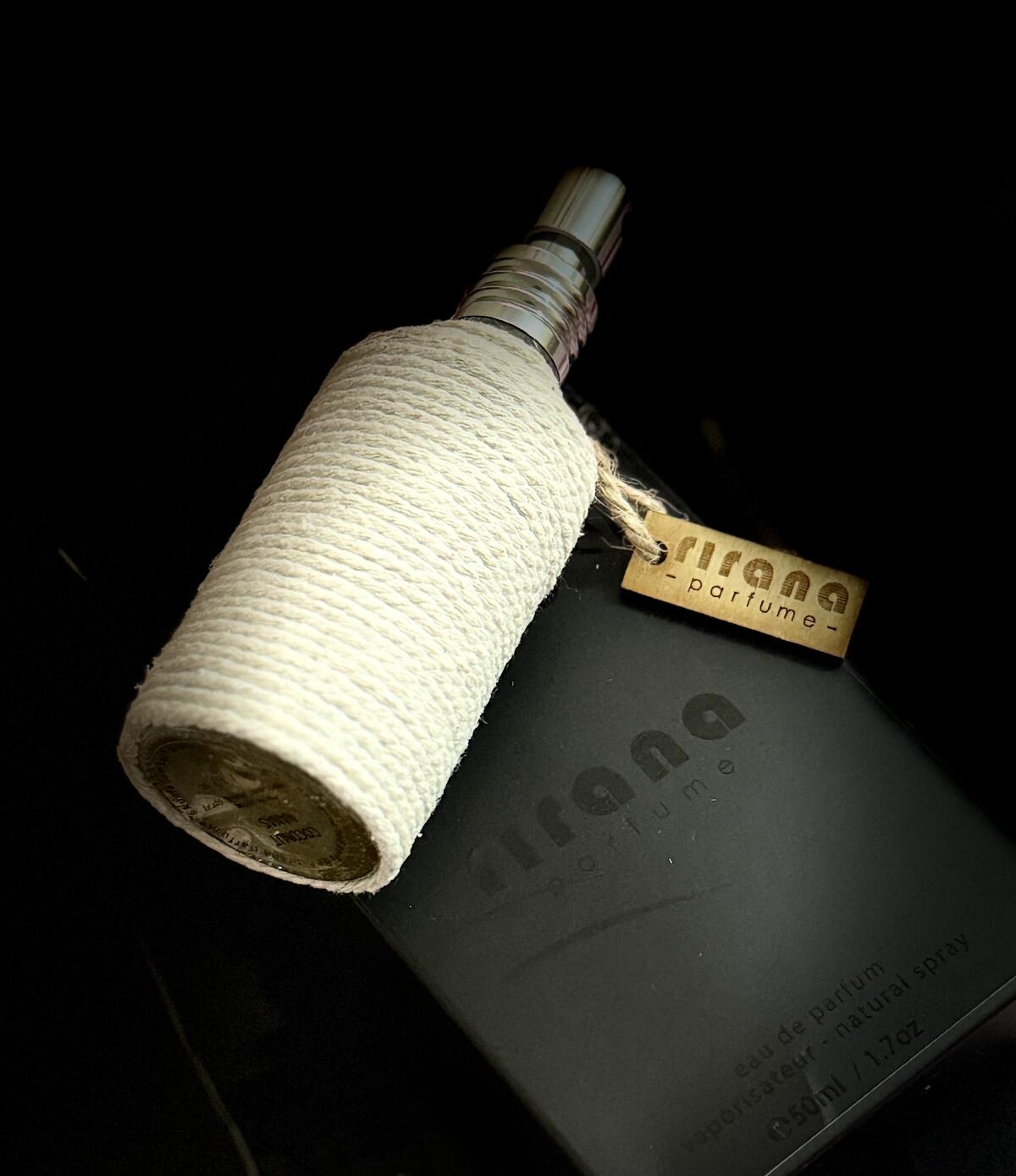 عطر ادکلن کوکونات ناناس ریرنا پرفیوم - Coconut Nanas Rirana Parfume - بررسی، قیمت و خرید