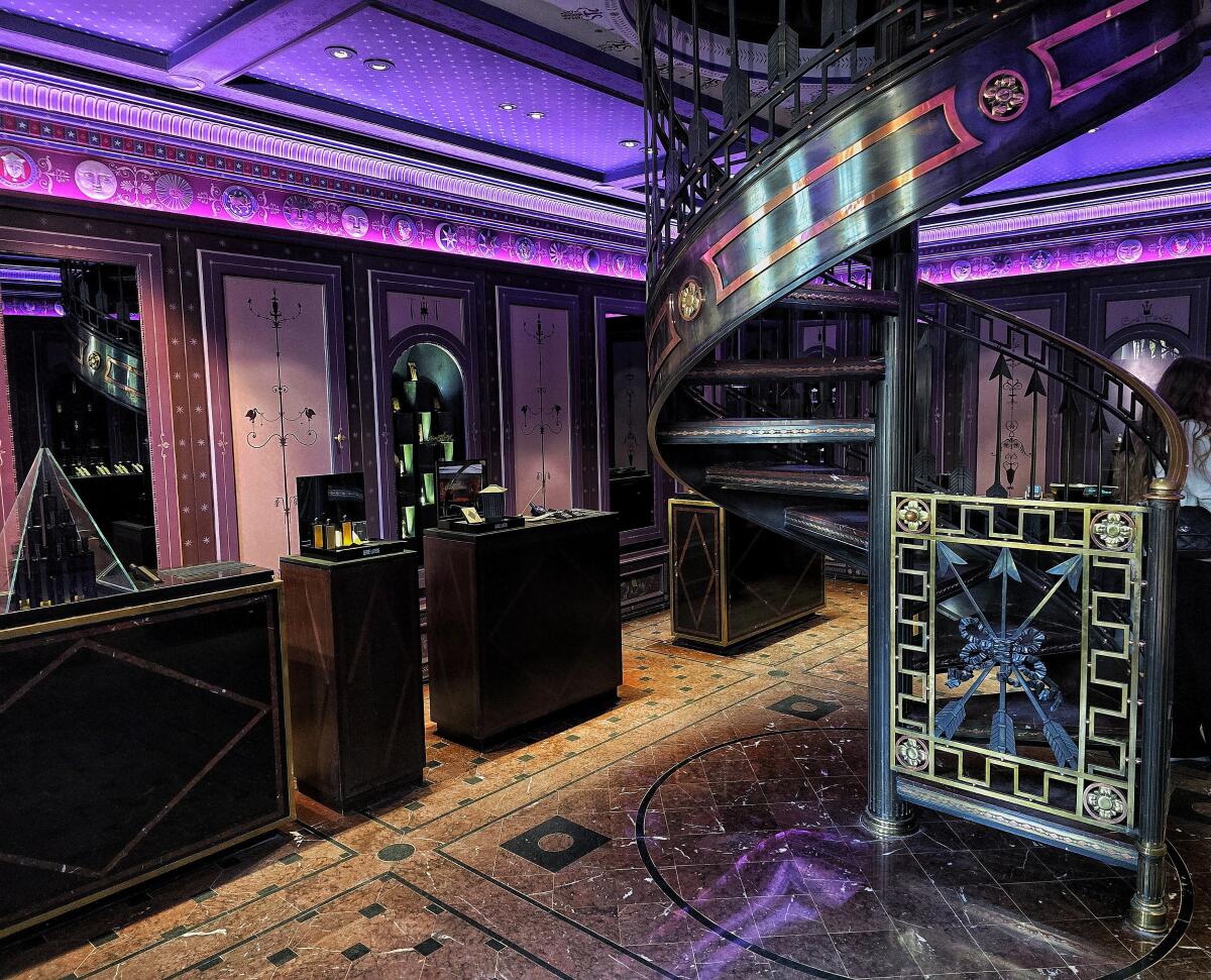 عطر ادکلن فی ان آگوی سرژ لوتنز - Fille en Aiguilles Serge Lutens - بررسی، قیمت و خرید