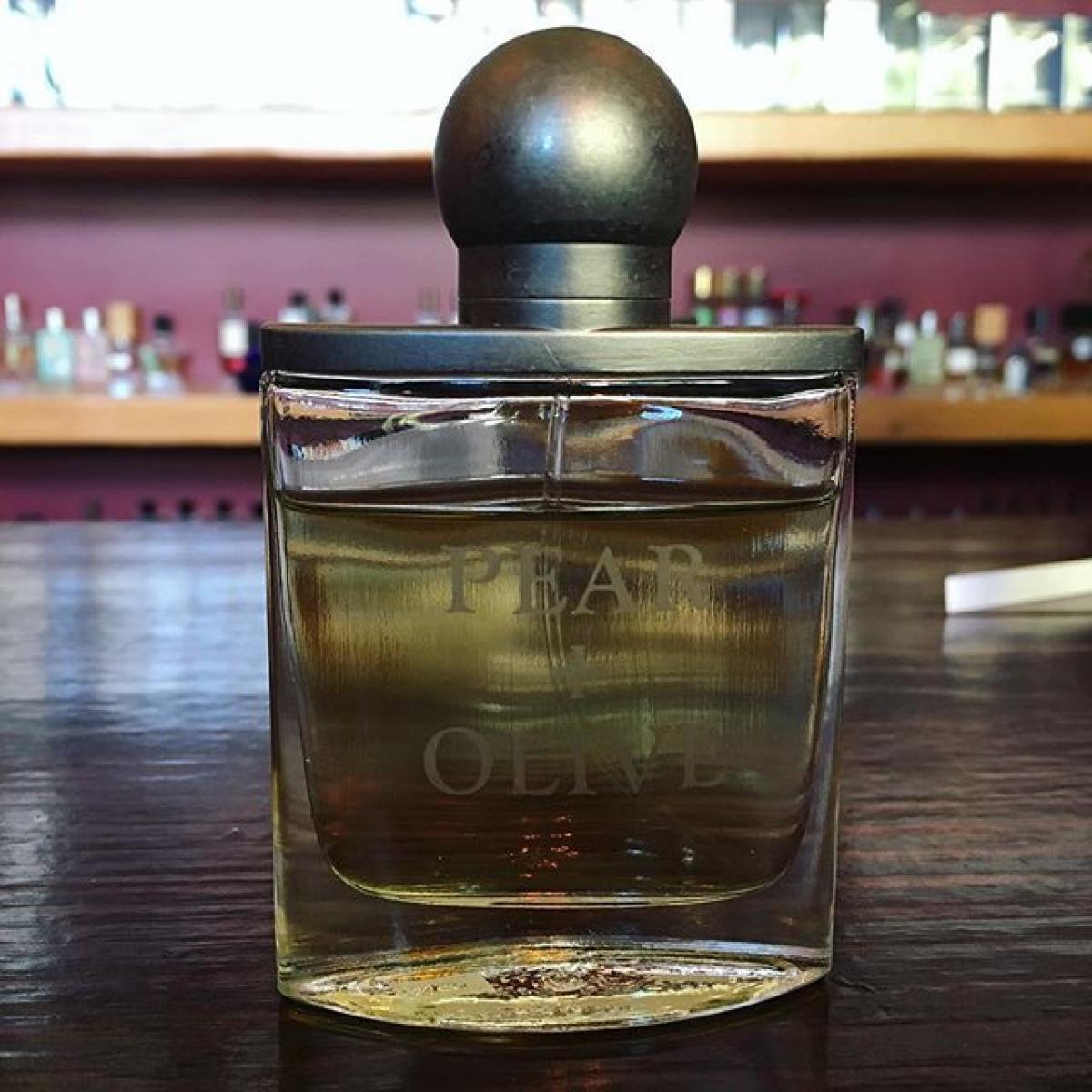 عطر ادکلن پیر اند آلیو اسلمبرهاوس - Pear & Olive Slumberhouse - بررسی، قیمت و خرید