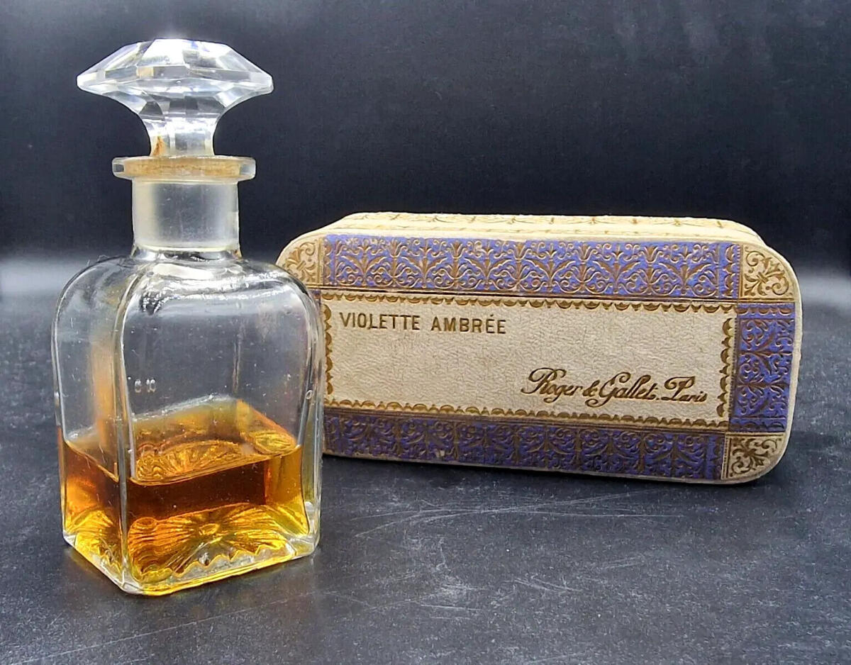 عطر ادکلن فلور د آمور راجر اند گاله - Fleurs d'Amour Roger & Gallet - بررسی، قیمت و خرید