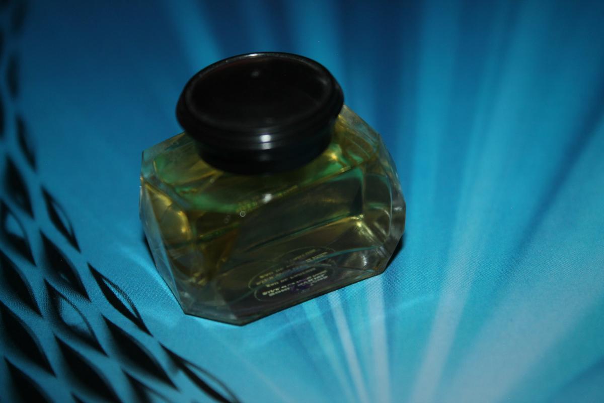 عطر ادکلن سپتیم سنس سونیا ریکیل - Septieme Sens (7e Sens) Sonia Rykiel - بررسی، قیمت و خرید