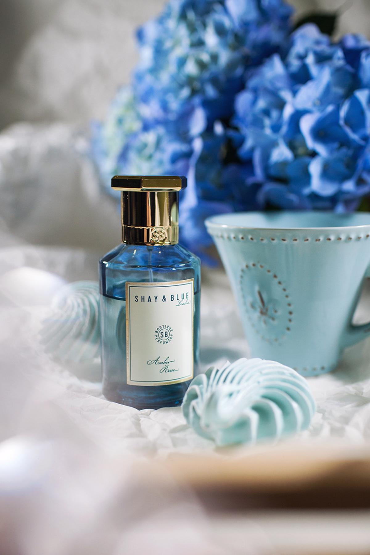 عطر ادکلن امبر رز شِی اَند بلو لاندن - Amber Rose Shay & Blue London - بررسی، قیمت و خرید