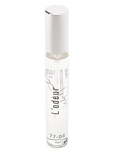 عطر ادکلن هفتاد و هفت، صفر، چهار یوجی یاماموتو - 77-04 Yohji Yamamoto - بررسی، قیمت و خرید