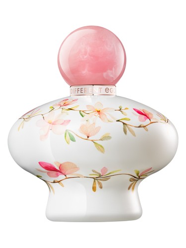 عطر ادکلن لاو می دیفرنت ایگو - Love Me Different Ego - بررسی، قیمت و خرید