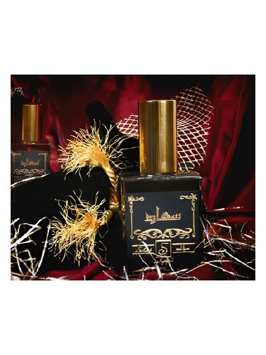 عطر ادکلن سوهاد سهَد پرفیومز - Suhad Suhad Perfumes - بررسی، قیمت و خرید