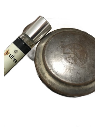 عطر ادکلن ولوم ریکاردو راموس پرفیومز د آرتر - Vellum Ricardo Ramos Perfumes de Autor - بررسی، قیمت و خرید