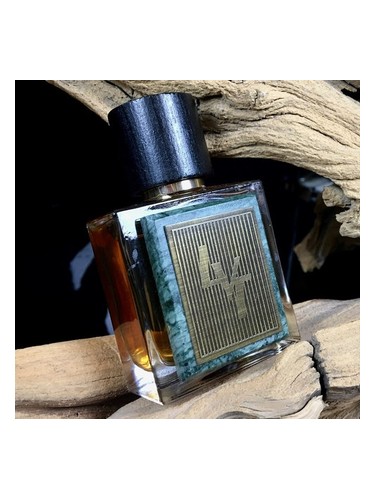عطر ادکلن بوا دِز اند لِوِنت - Bois des Indes Levent - بررسی، قیمت و خرید