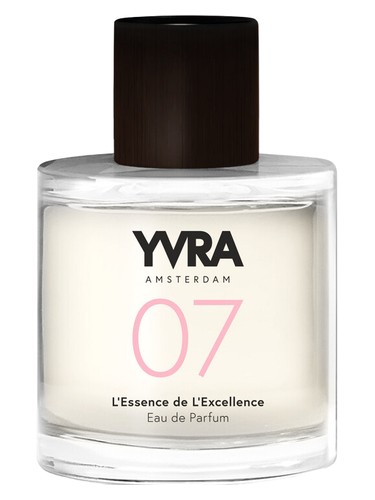 عطر ادکلن صفر هفت - لسانس د لسانس یورا - 07 - L'Essence de L'Excellence YVRA - بررسی، قیمت و خرید