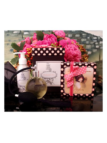 عطر ادکلن امبغاسموا لابوکتیه - Embrasse Moi La Bouquetiere - بررسی، قیمت و خرید
