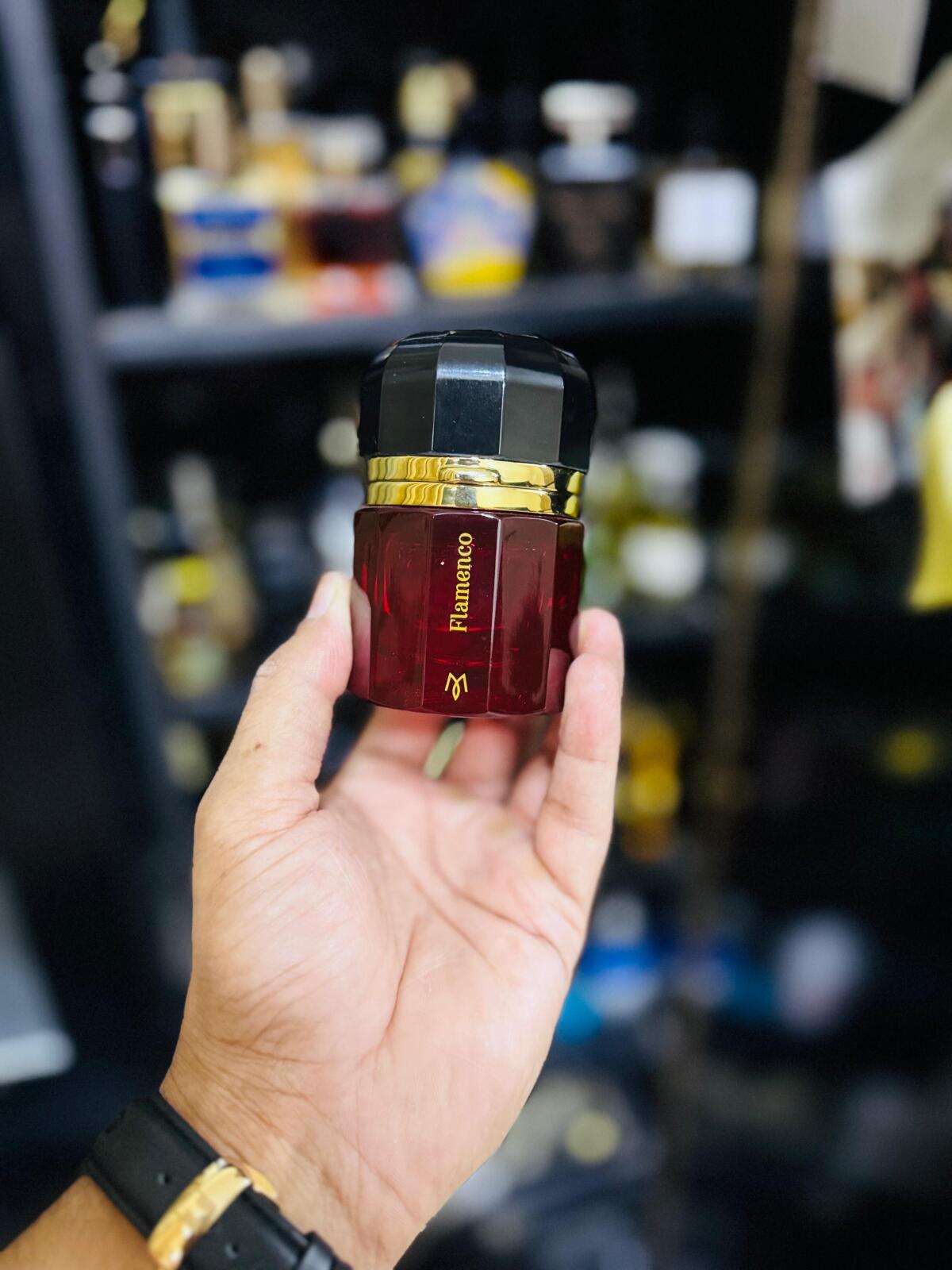 عطر ادکلن فلامنکو رایمون مونه‌گال - Flamenco Ramon Monegal - بررسی، قیمت و خرید