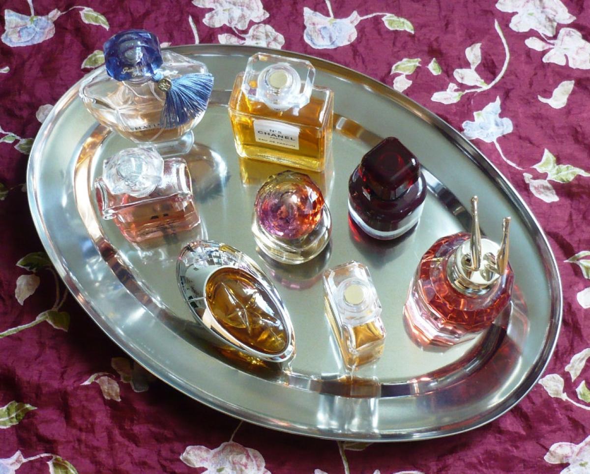 عطر ادکلن اوریِنز ون کلیف اند آرپلز - Oriens Van Cleef & Arpels - بررسی، قیمت و خرید