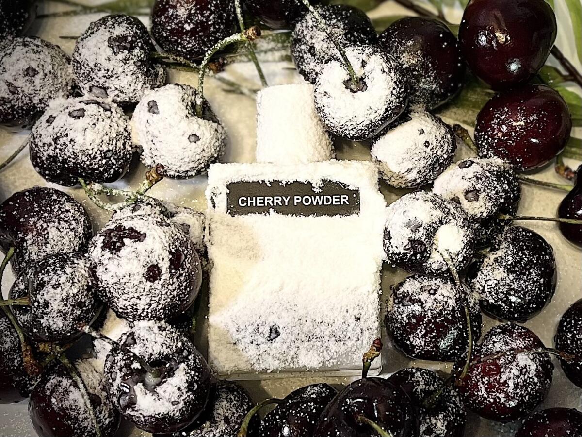 عطر ادکلن چری پودر تیودوروس کالوتینیس - Cherry Powder Theodoros Kalotinis - بررسی، قیمت و خرید