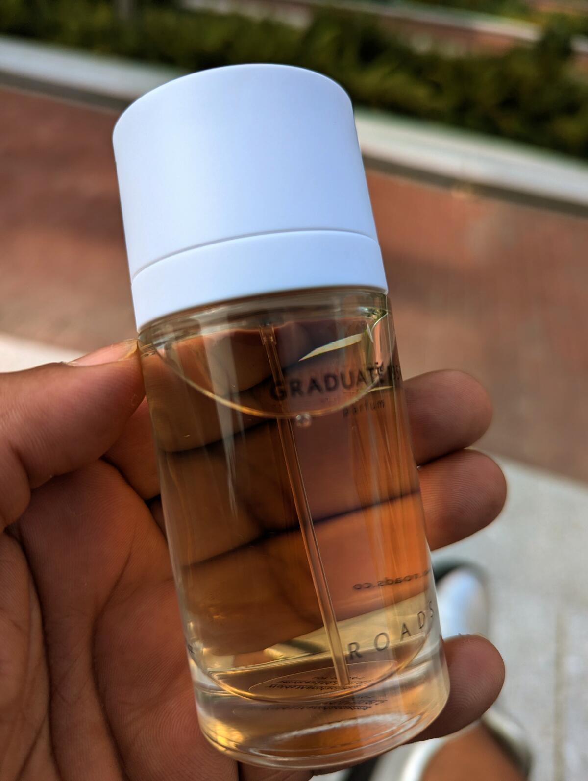 عطر ادکلن گرَجویت ۱۹۵۴ رودز - Graduate 1954 Roads - بررسی، قیمت و خرید