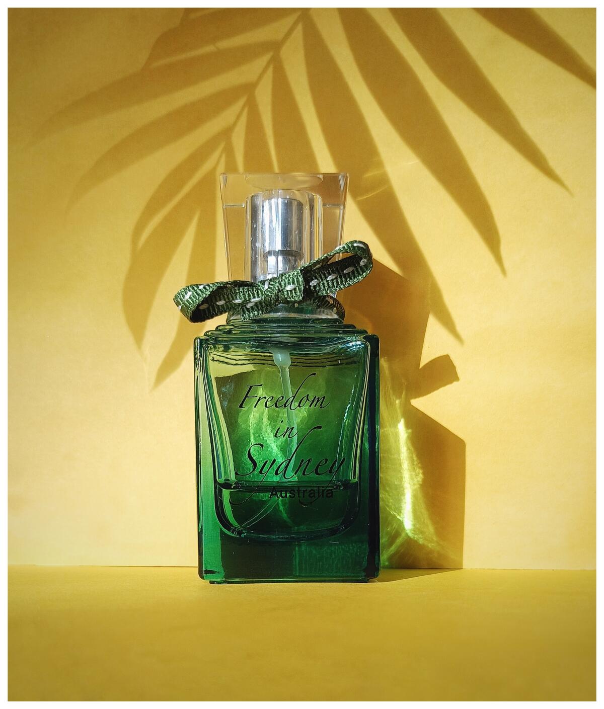 عطر ادکلن فریدوم این سیدنی آسترالیا د سه‌م - Freedom in Sydney Australia The SAEM - بررسی، قیمت و خرید
