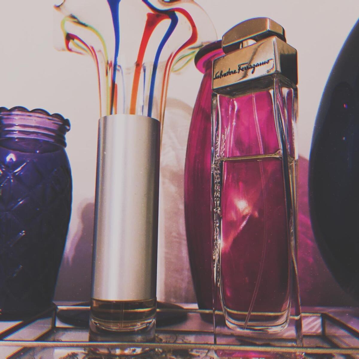 عطر ادکلن سالواتوره فراگامو پور فم سالواتوره فراگامو - Salvatore Ferragamo pour Femme Salvatore Ferragamo - بررسی، قیمت و خرید