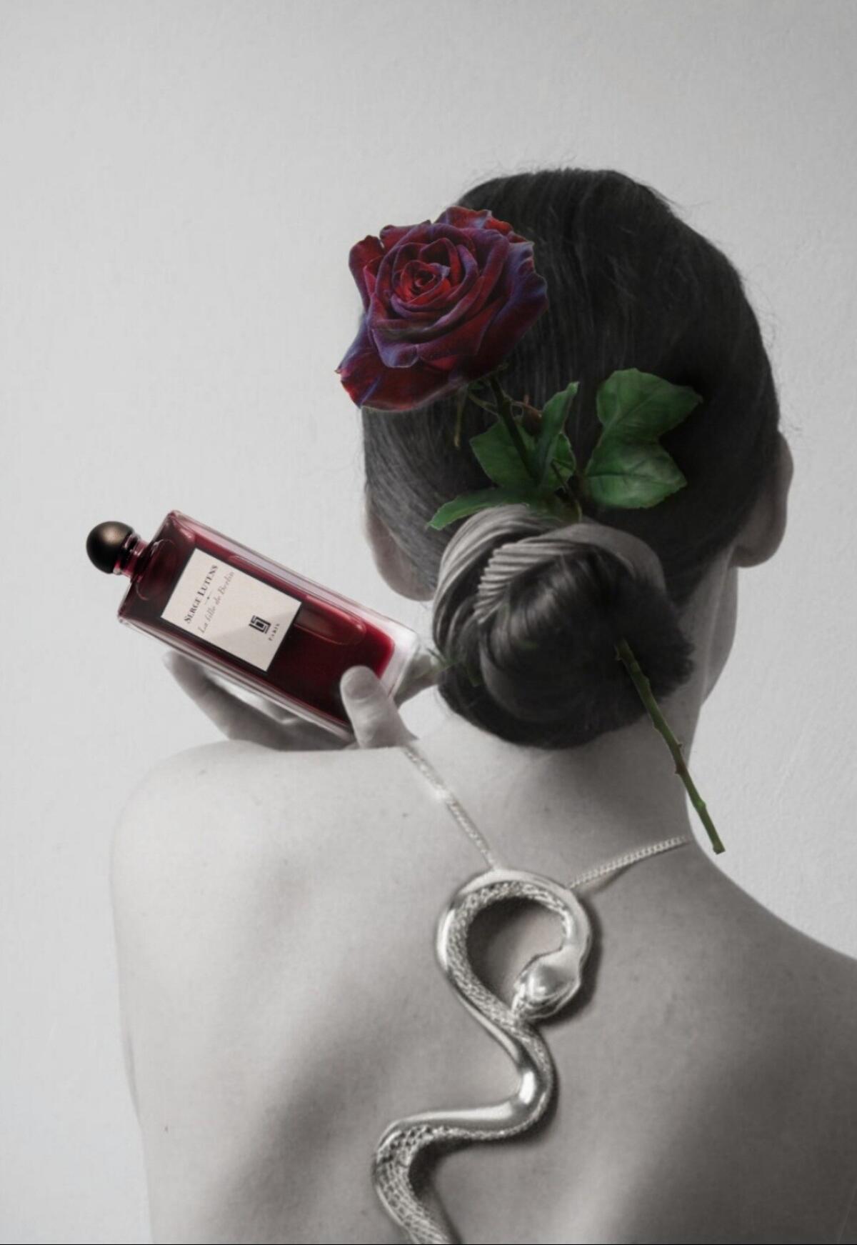 عطر ادکلن لا فیل دو برلین سرژ لوتنس - La Fille de Berlin Serge Lutens - بررسی، قیمت و خرید