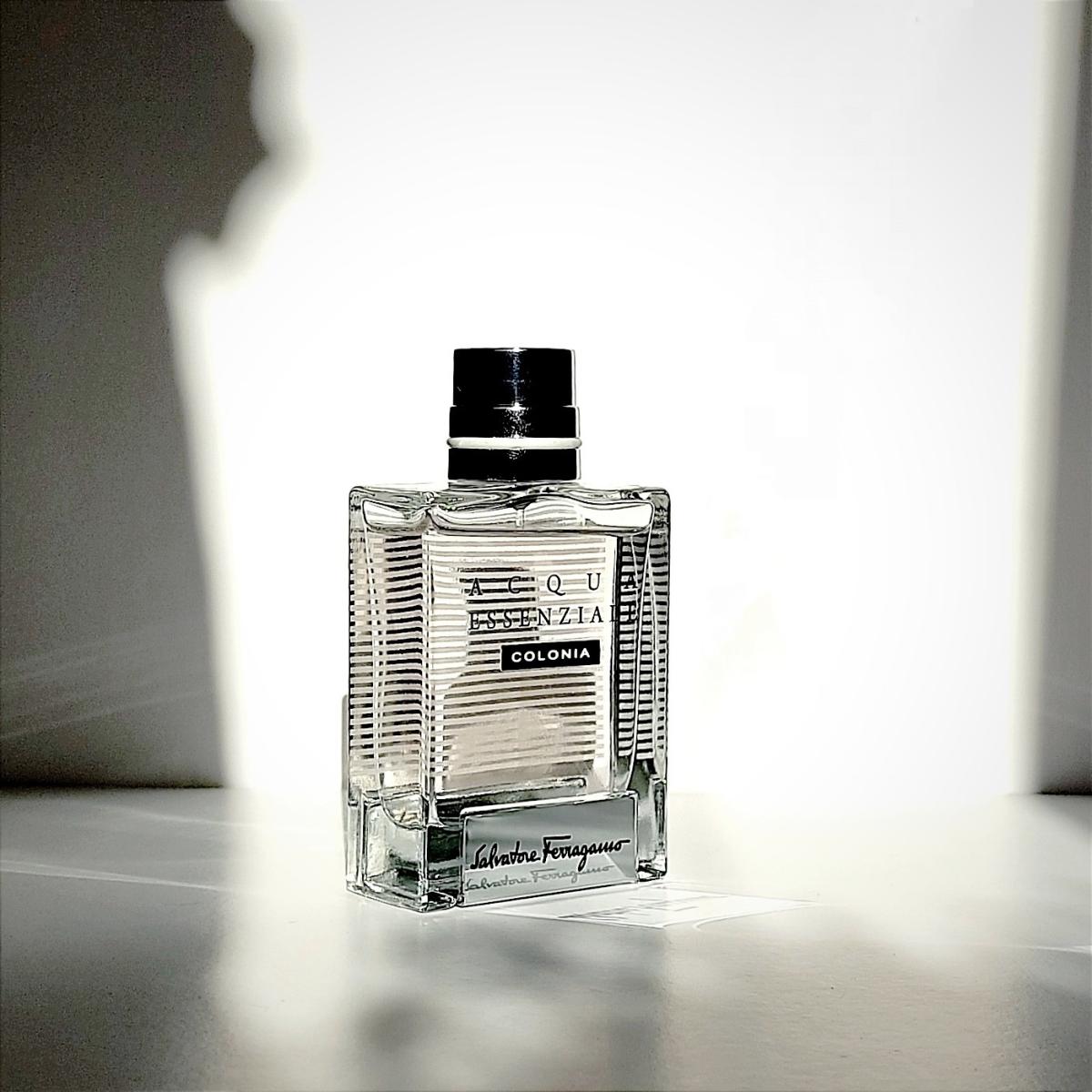 عطر ادکلن آکوا اسنزیاله کولونیا سالواتوره فراگامو - Acqua Essenziale Colonia Salvatore Ferragamo - بررسی، قیمت و خرید