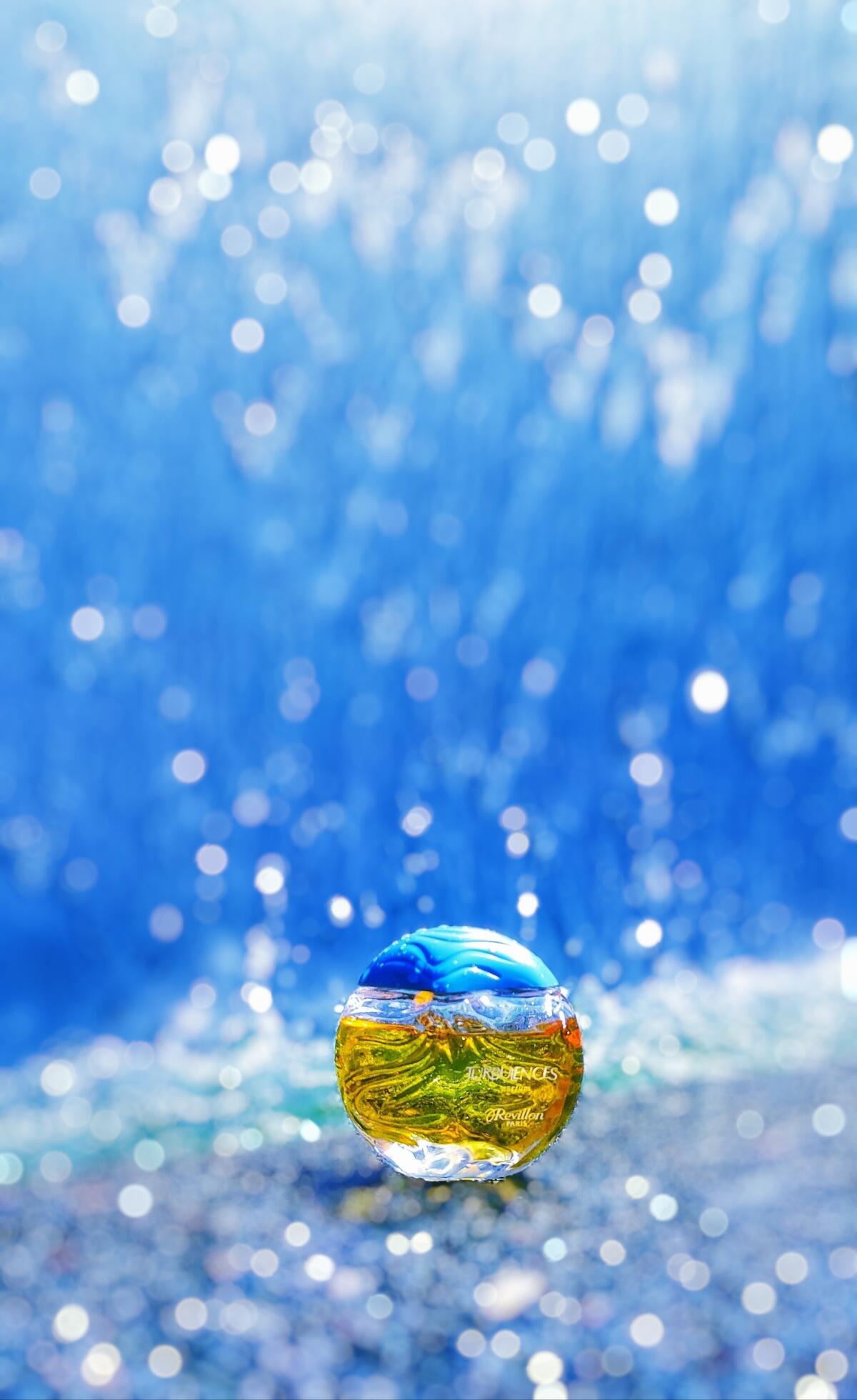 عطر ادکلن توربولنسز رویون - Turbulences Revillon - بررسی، قیمت و خرید