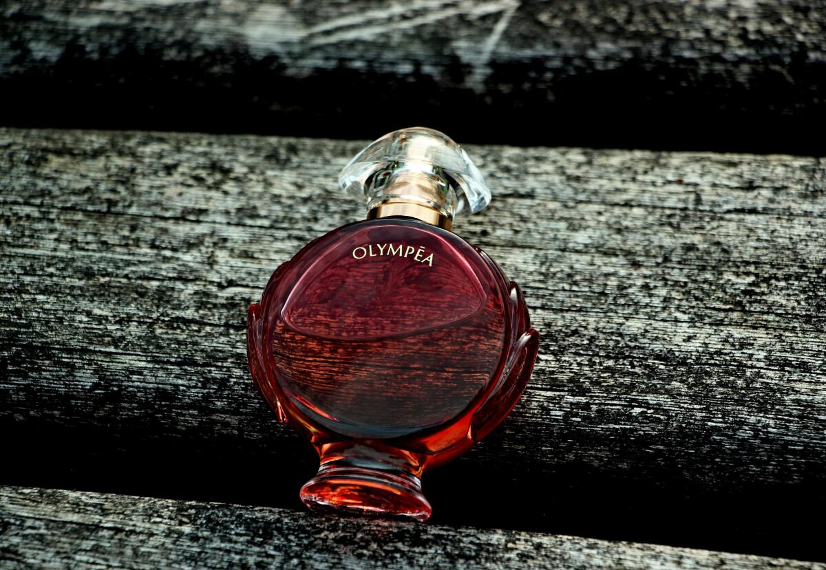 عطر ادکلن الیپیا لجند ربان - Olympea Legend Rabanne - بررسی، قیمت و خرید