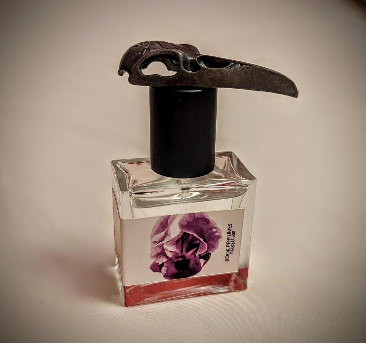 عطر ادکلن فکوا ایرس روک پرفیومز - Faqqua Iris Rook Perfumes - بررسی، قیمت و خرید