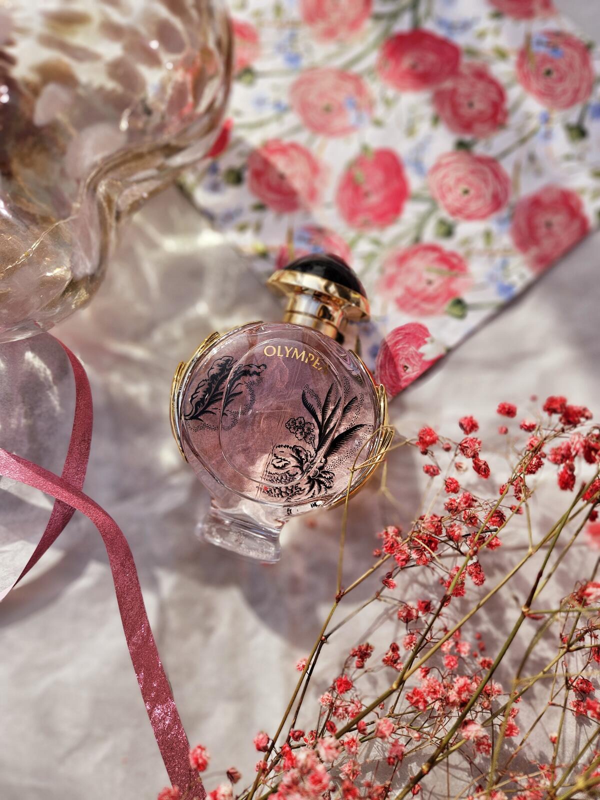 عطر ادکلن اولیمپیا بلوسوم رابان - Olympea Blossom Rabanne - بررسی، قیمت و خرید