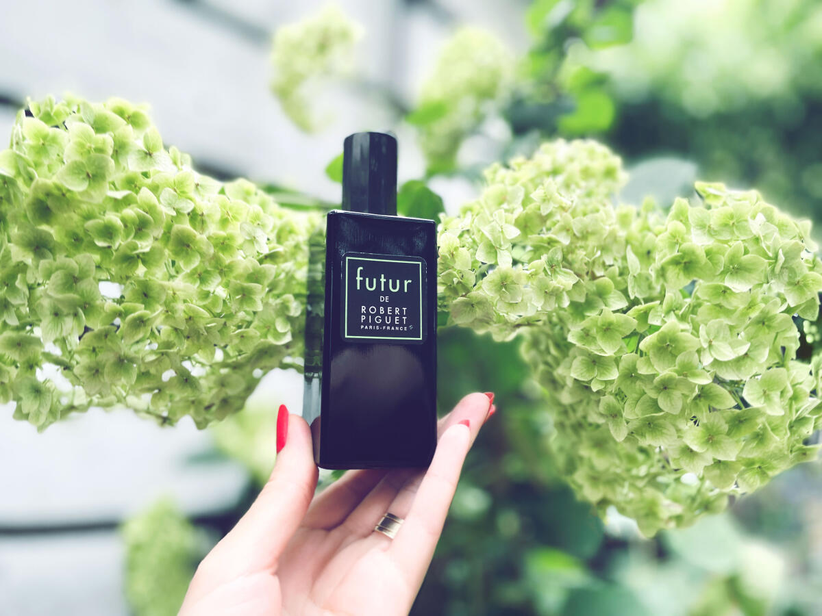 عطر ادکلن فیچر رابرت پیگه - Futur Robert Piguet - بررسی، قیمت و خرید