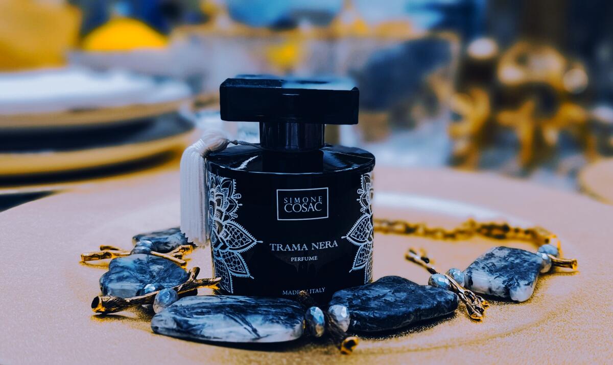 عطر ادکلن تراما نرا سیمونه کوساک پروفومی - Trama Nera Simone Cosac Profumi - بررسی، قیمت و خرید
