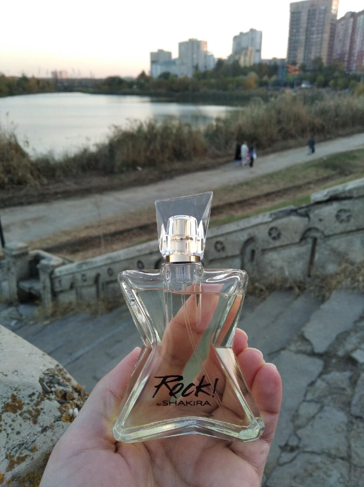 عطر ادکلن راک بای شکیرا شکیرا - Rock! by Shakira Shakira - بررسی، قیمت و خرید