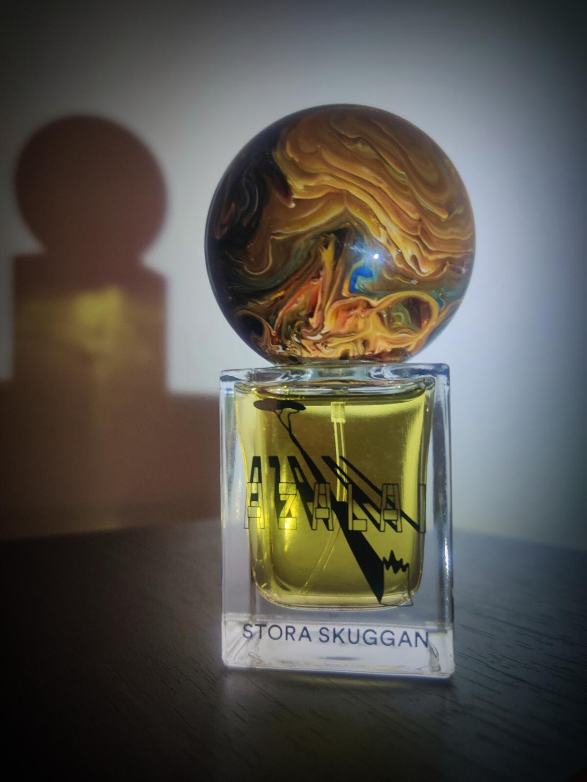 عطر ادکلن آزالی استورا اسکوهان - Azalai Stora Skuggan - بررسی، قیمت و خرید