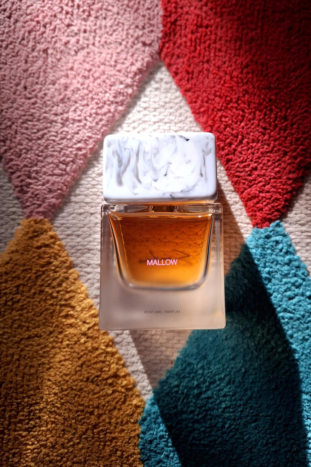 عطر ادکلن مالو سورا دورا - Mallow Sora Dora - بررسی، قیمت و خرید